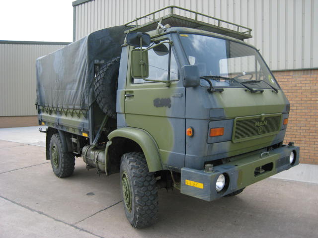 military vehicles for sale - MAN 8.136 4x4 Drop side cargo truck
